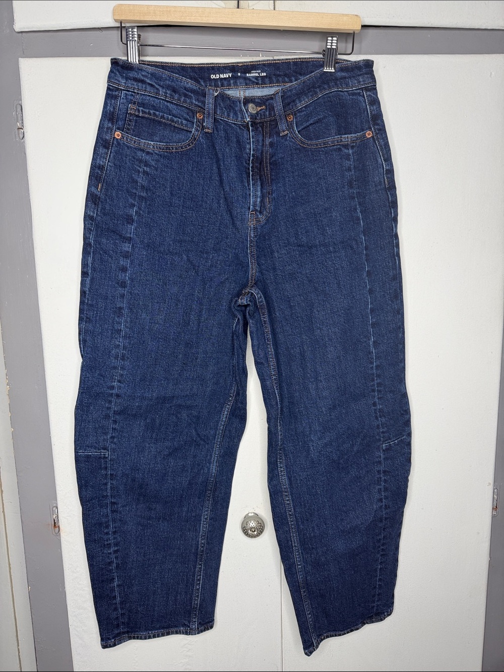 Women's Old Navy High Rise Barrel Leg Jeans Size 8